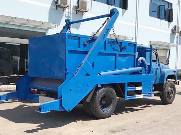 型東風(fēng)140擺臂式垃圾車