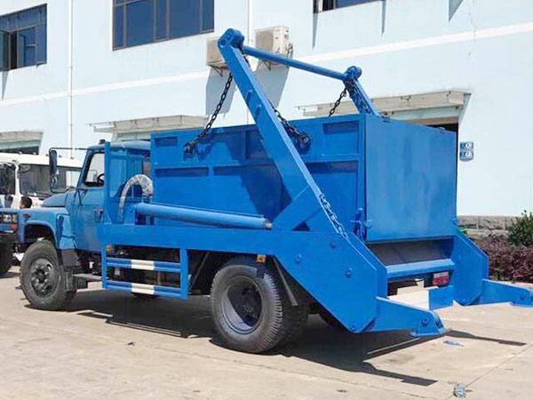 型東風(fēng)140擺臂式垃圾車