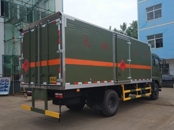 東風6米1(9噸)爆破器材車