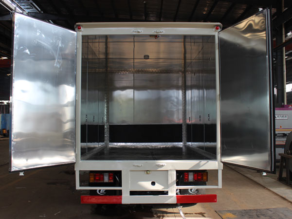 江鈴4米2(2.6噸)爆破器材車