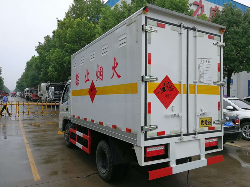 時風(fēng)3米3(藍(lán)牌)爆破車