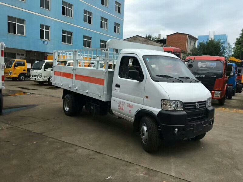 東風(fēng)俊風(fēng)3.3米(藍(lán)牌)氣瓶車(chē)