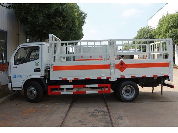 多利卡4.1米(4噸)氣瓶車