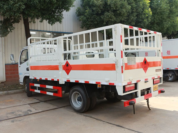 多利卡4.1米(4噸)氣瓶車