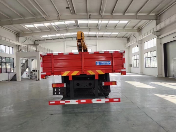 國六東風(fēng)T5后雙橋10-12噸隨車吊