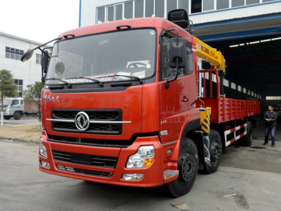 東風天龍小三軸隨車吊