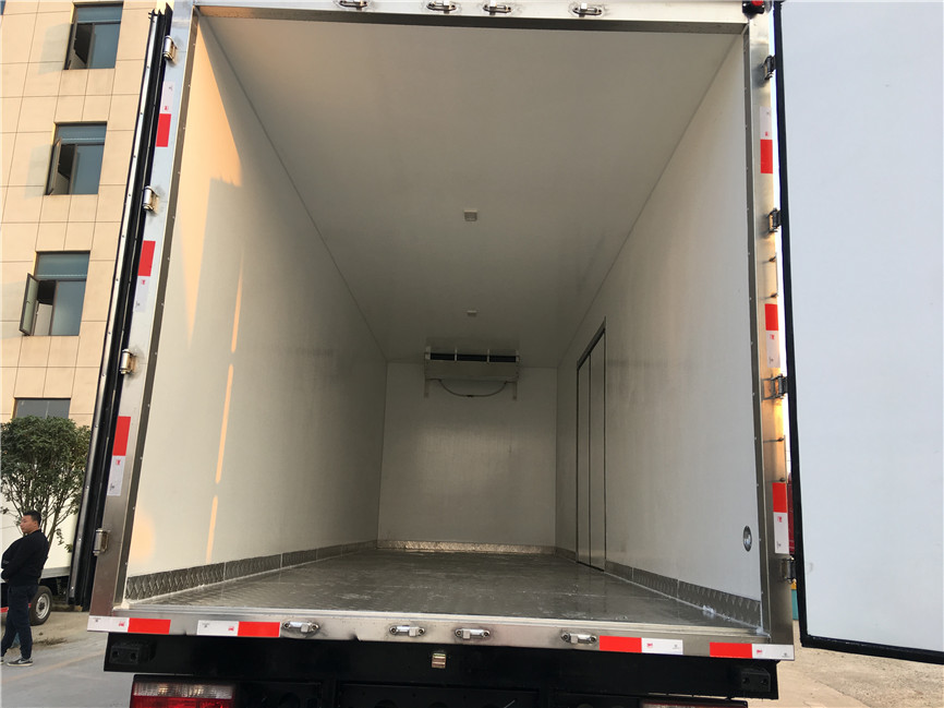 江淮格爾發(fā) 7.6米冷藏車(chē)
