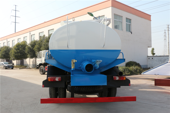 東風(fēng)145國(guó)五8方吸糞車