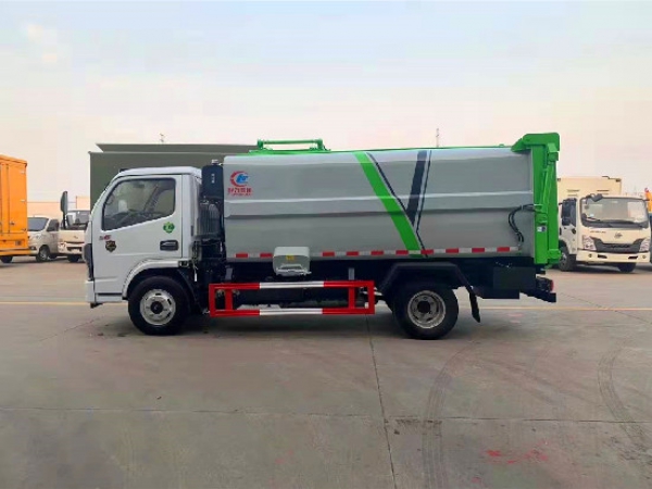 東風(fēng)小多利卡國(guó)六7方側(cè)裝垃圾車