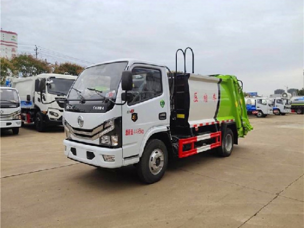 東風(fēng)小多利卡國六4方藍牌壓縮式垃圾車