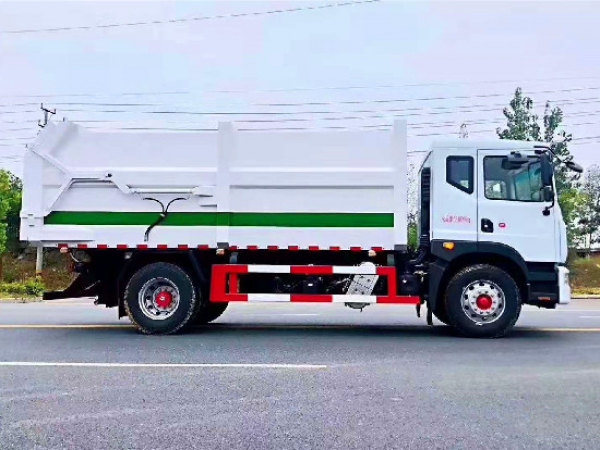 程力威牌CLW5180ZDJ6型壓縮式對(duì)接垃圾車