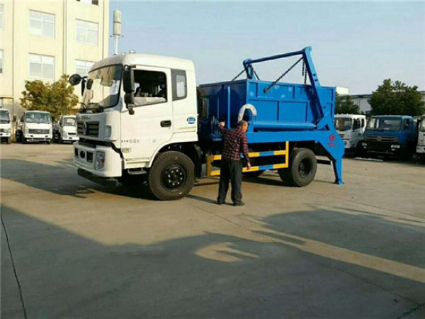 東風仿天錦擺臂式垃圾車(8-10方)