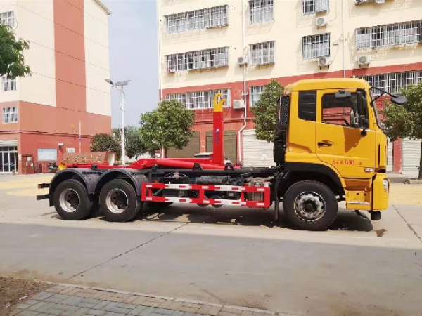 東風(fēng)天龍國六20~25方車廂可卸（鉤臂）式垃圾車