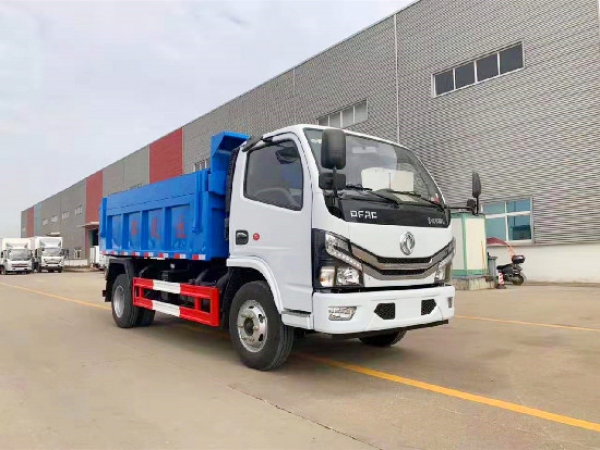 東風小多利卡國六5方自卸翼展式垃圾車