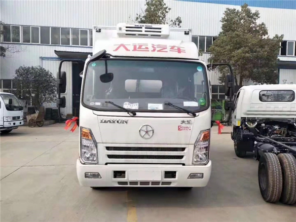 (國(guó)六4.2米)大運(yùn)藍(lán)牌冷藏車(chē)
