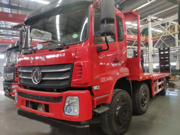 東風專底小三軸挖機平板車