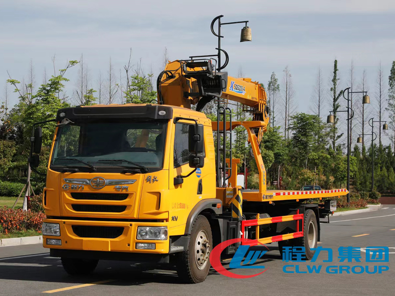 國(guó)六解放龍V帶吊平板清障拖車