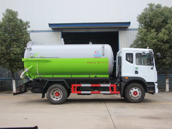 東風D9吸污車罐體容積12方