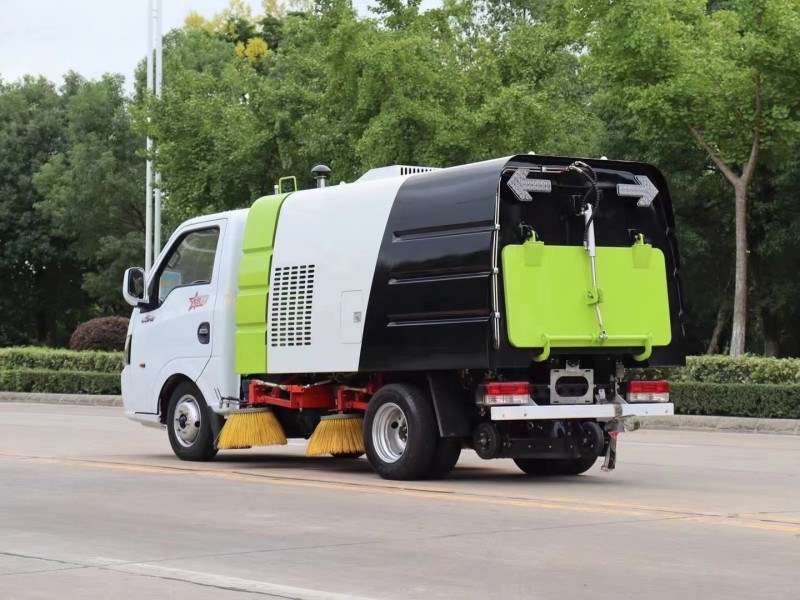 東風(fēng)途逸藍(lán)牌掃路車